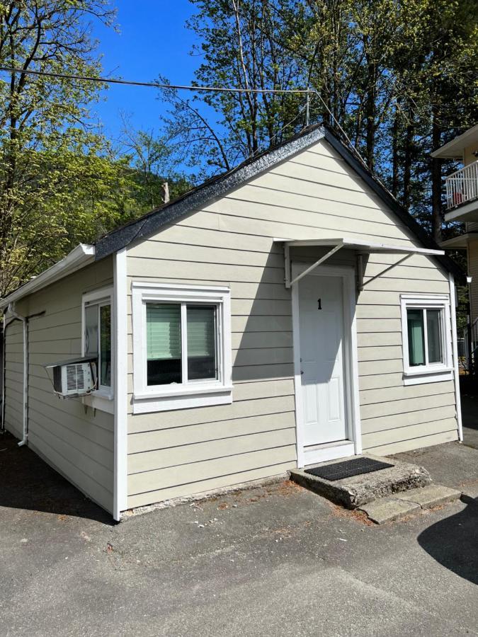 Lake Errock Motel Harrison Mills Buitenkant foto